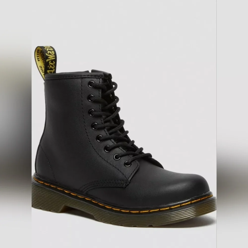 Dr. Martens Doc Marten AirWair Black Combat Boots 1460 Junior Moto NEW Size 3 US - Picture 2 of 11